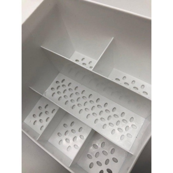 Plastic Cosmetic Multi-Compartment Storage Box‎ for Small Items - Picture 6 of 6